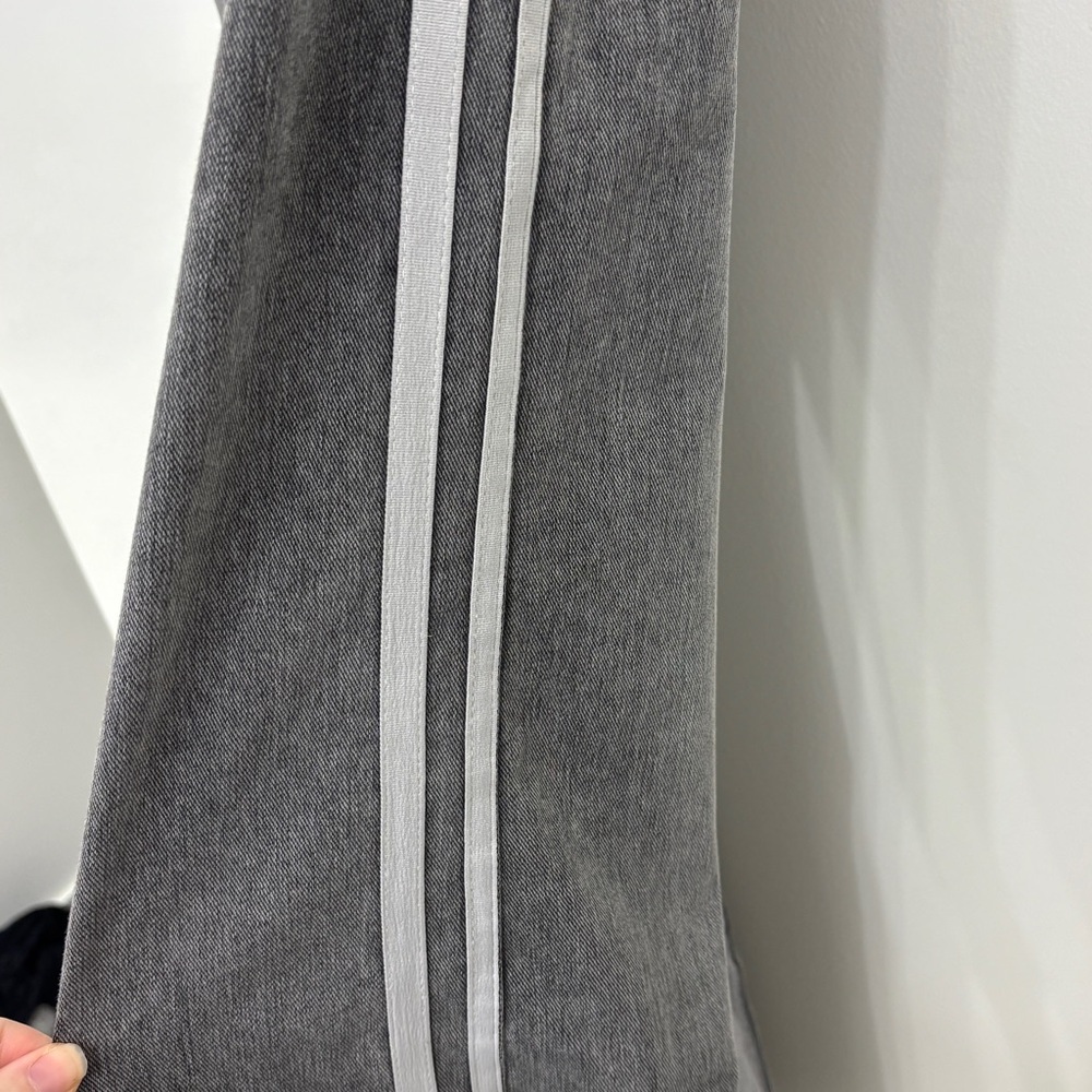 Halara Flex High Waisted Stripe Wide Leg Flowy Washed Jeans Pockets cool gray - Picture 5 of 9